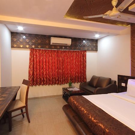 Hotel Railway Inn Thane Eksteriør billede