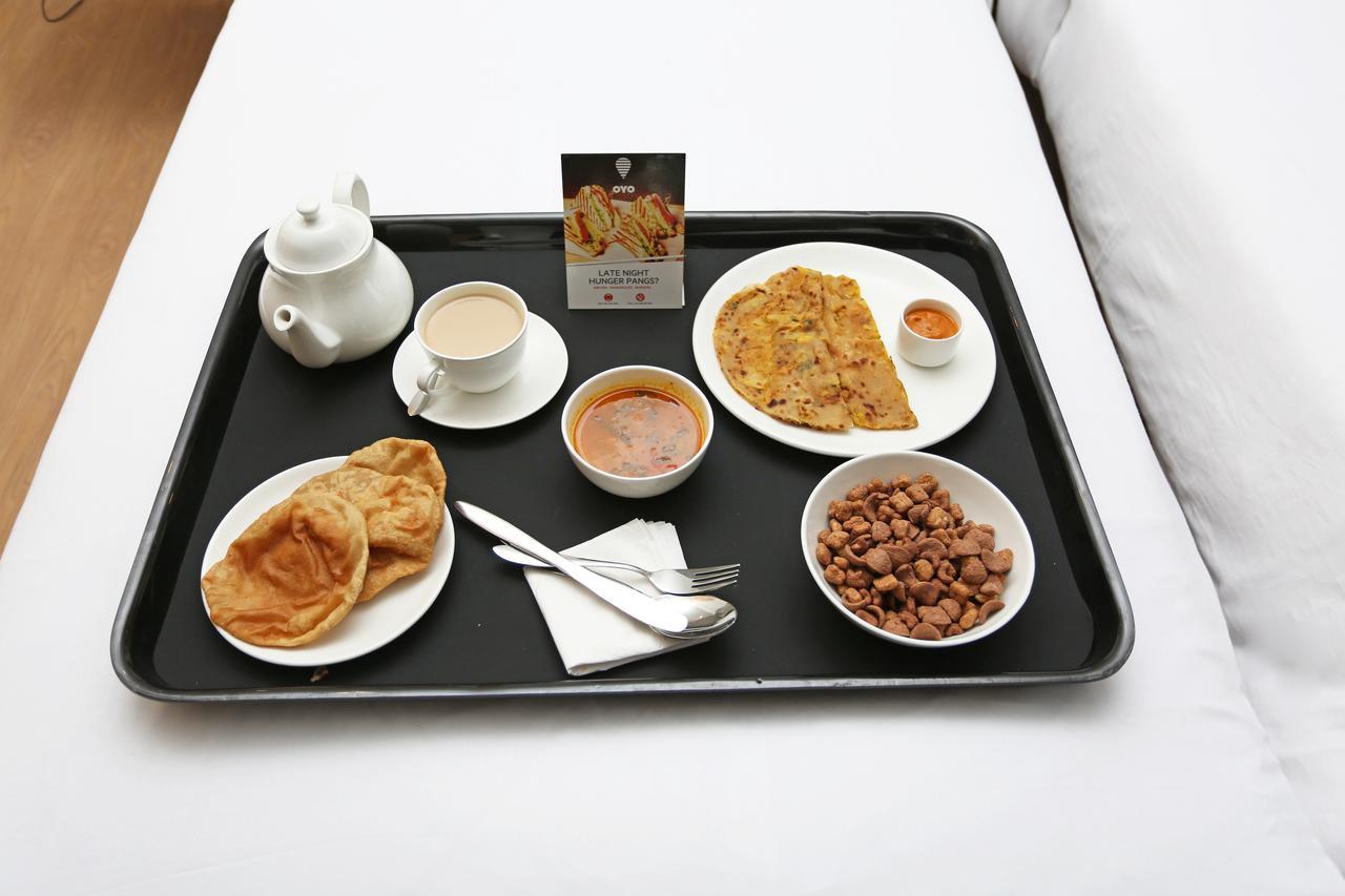 Hotel Railway Inn Thane Eksteriør billede